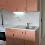Giannos 아파트