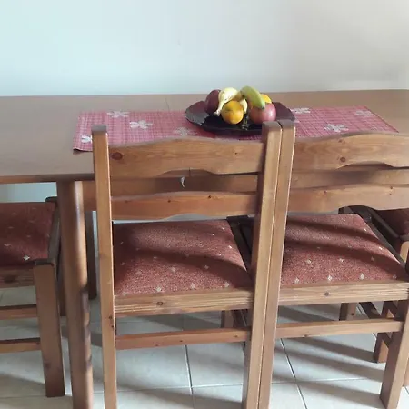 Giannos شقة أيّا إفيميا